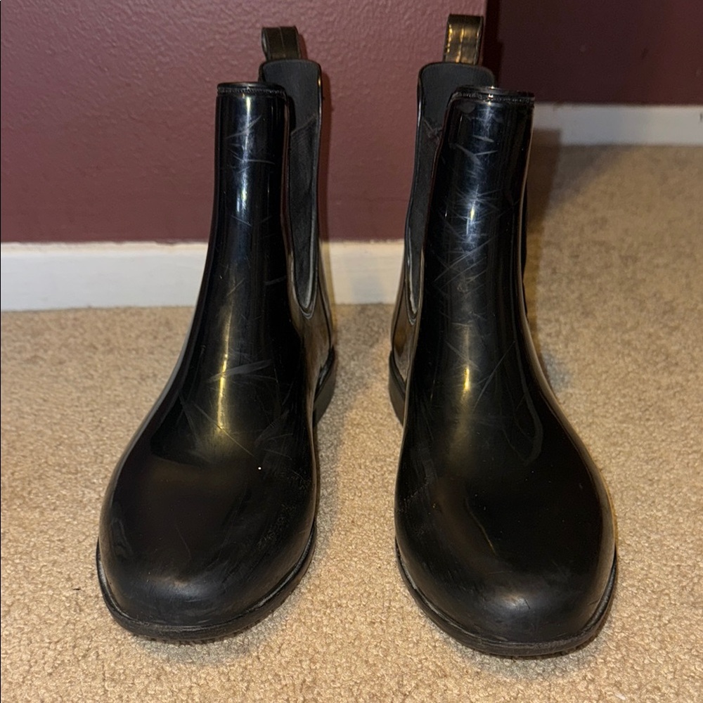 Shiny Stylish Black Ankle Boots